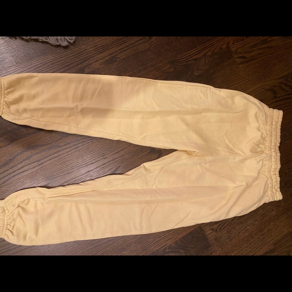 Yellow petite joggers Misguided